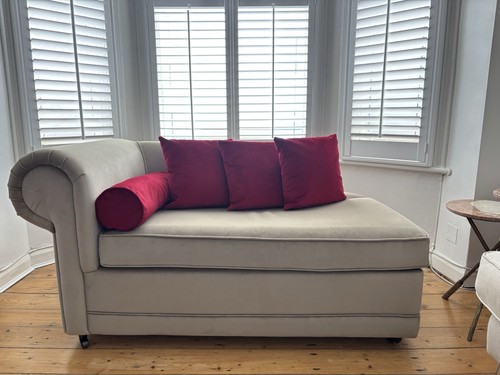 Chaise lounge sofa - chaise,